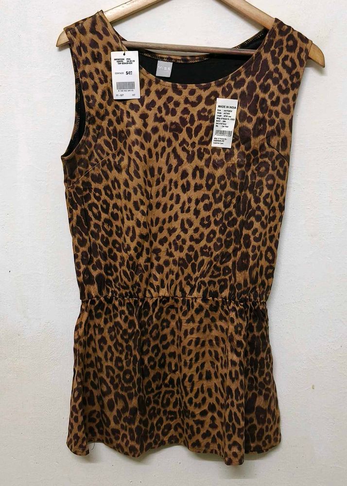 Trendy New Leopard Print Sleeveless Top