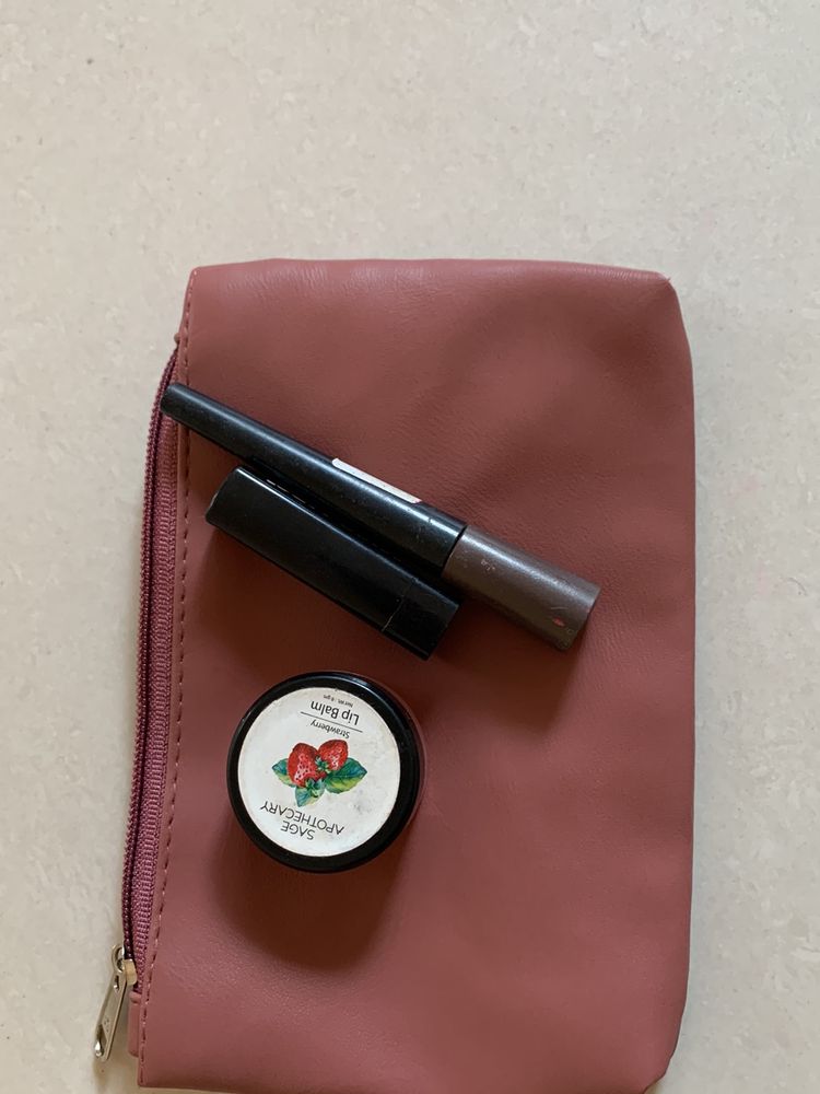 4 Makeup Items For Just rs.135