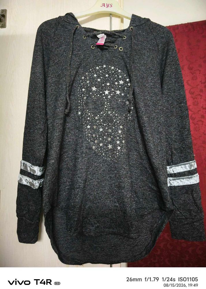 Skull &amp; Stars Graphic Hoodie