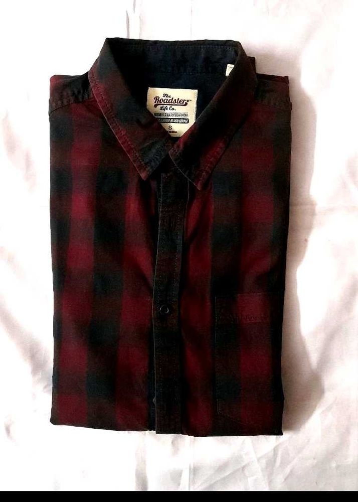 ROADSTER Men's Red &amp; Black Plaid Shirt