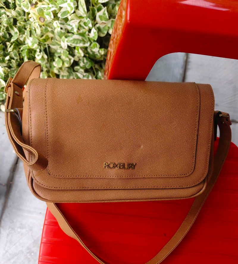 Roxbury brown sling bag