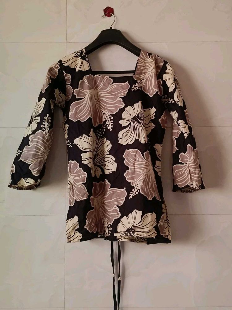 Floral Print Tie-Back Top