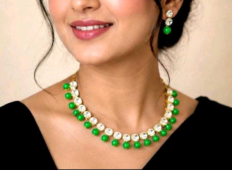 Elegant Green Pearl &amp; Crystal Necklace Set