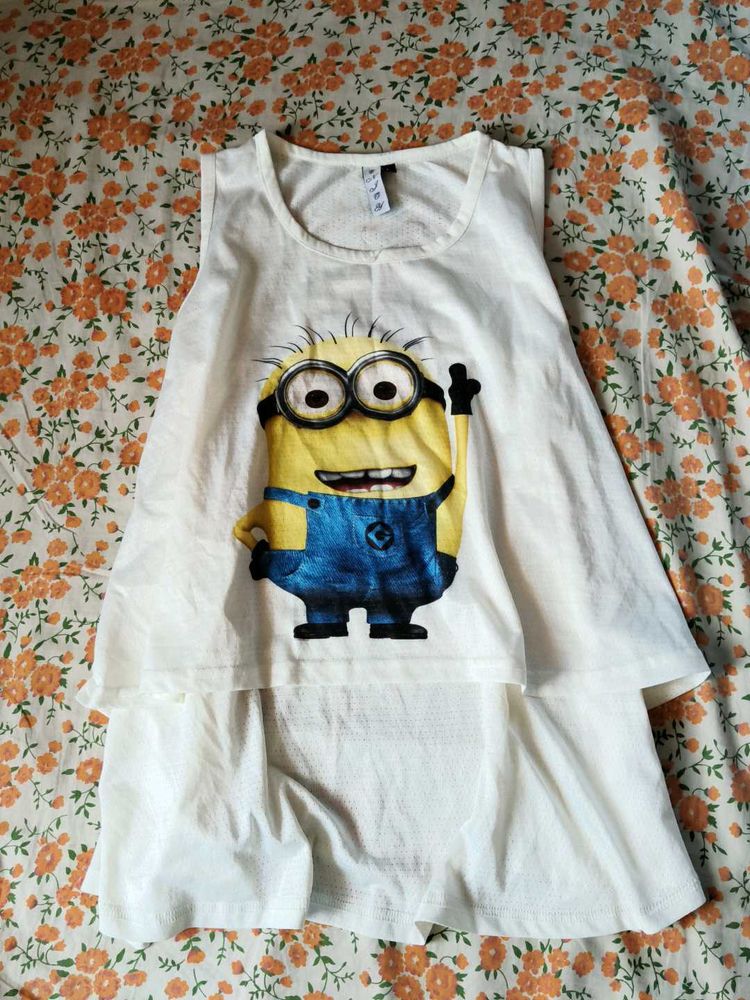 Cute Minion Graphic T-Shirt