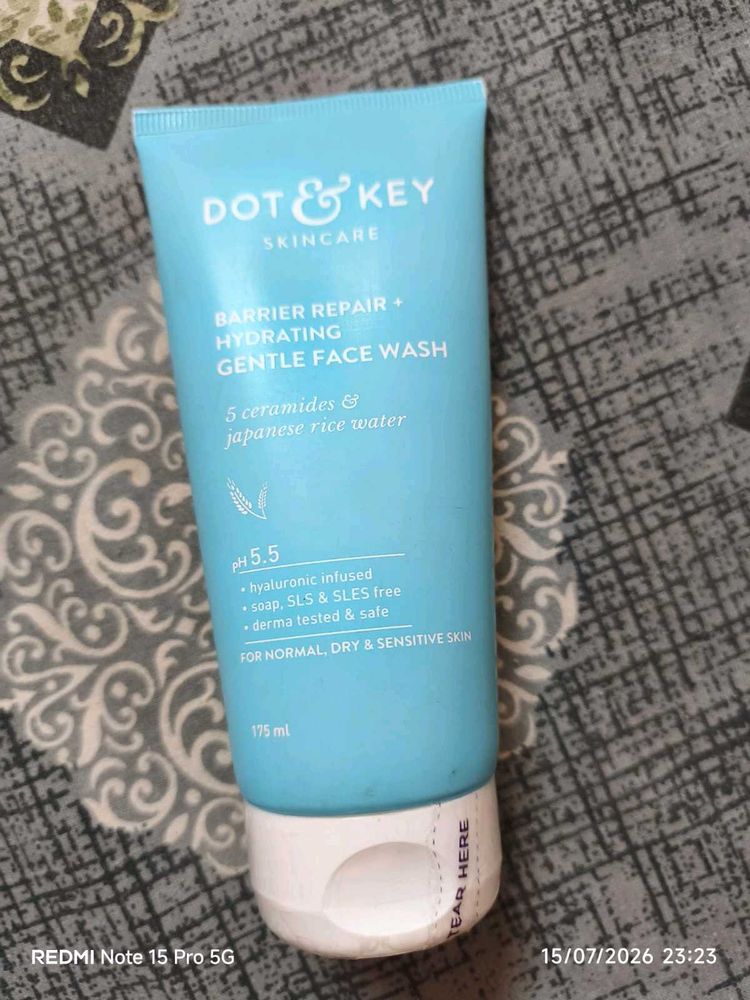 Dot &amp; Key Barrier Repair Face Wash