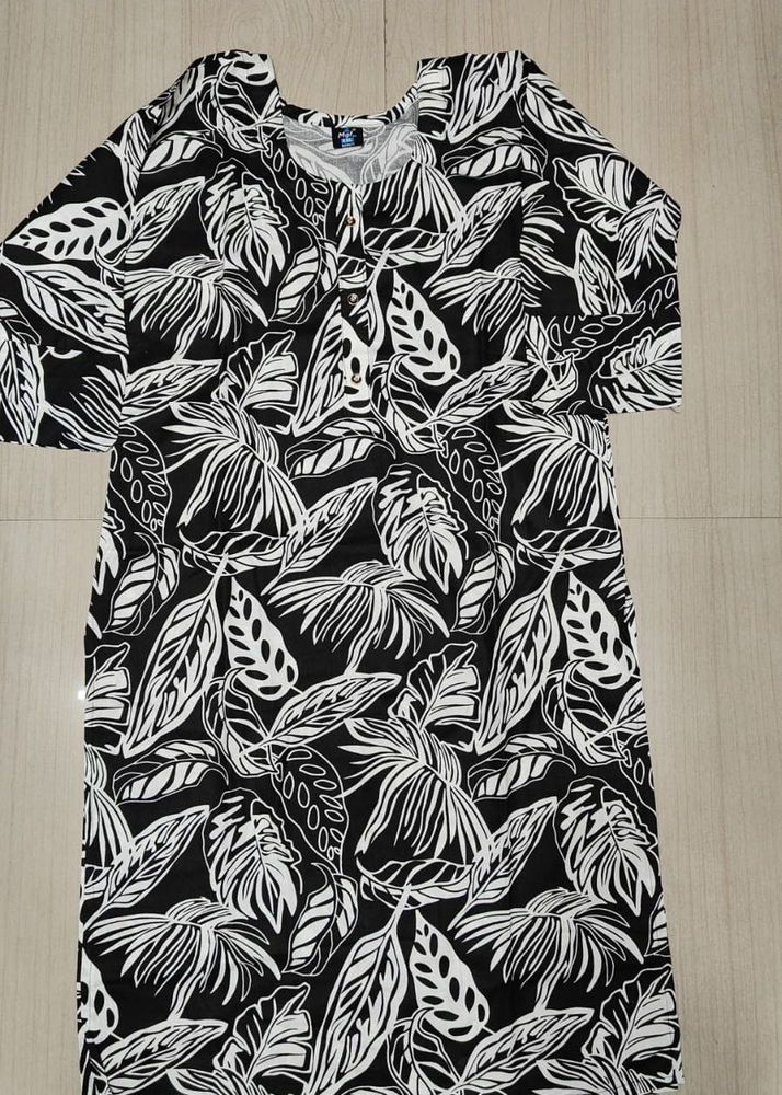 New Black &amp; White Leaf Print Dress