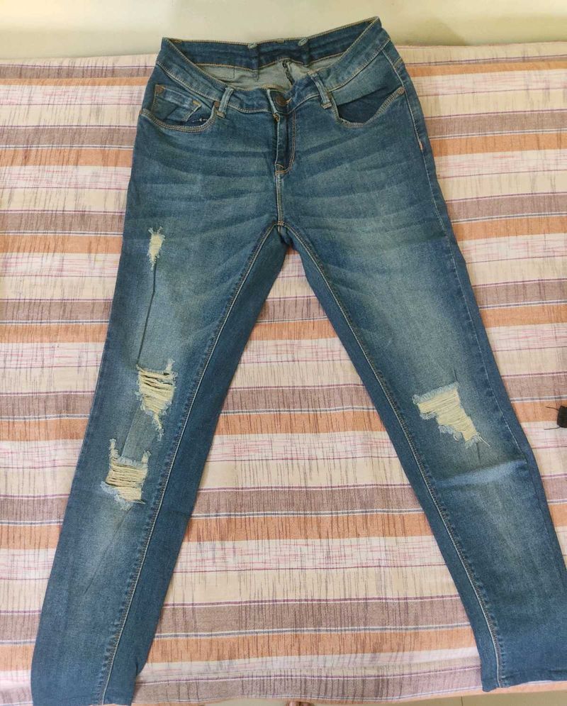 here and now Distressed Denim Jeans