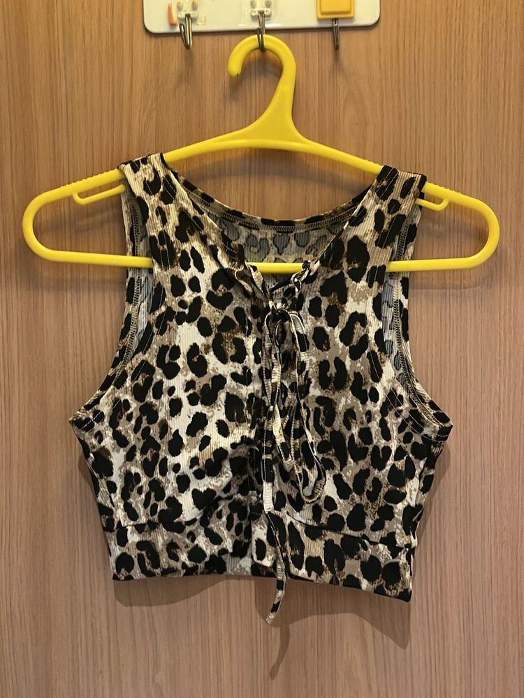 URBANIC - Leopard Print Tie-Front Crop Top