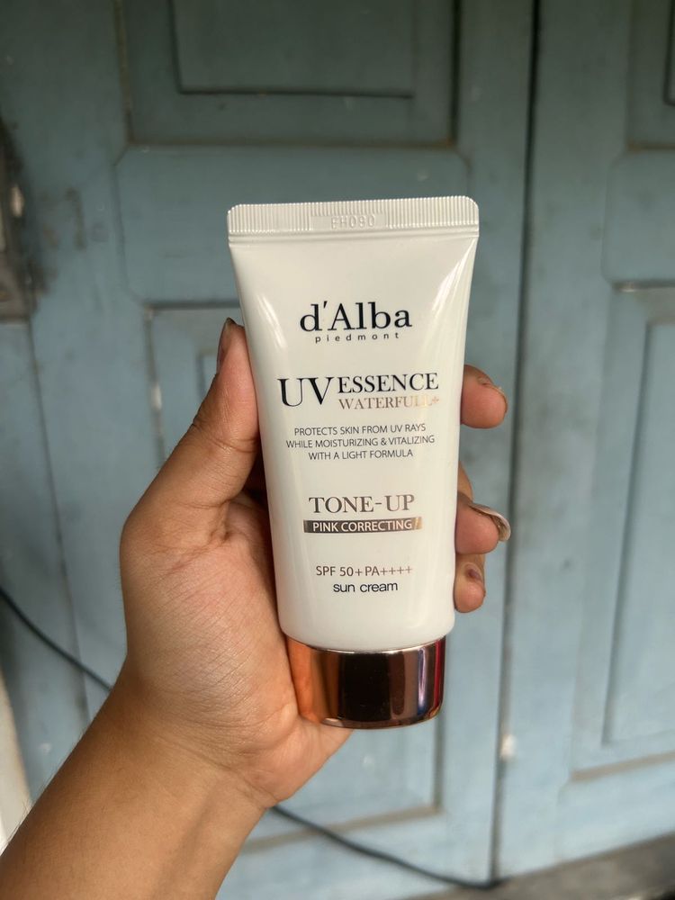 d'Alba UV Essence Tone-Up Sun Cream SPF 50+