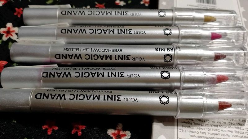 3-in-1 Makeup Sticks - Eyeshadow, Lip &amp; Blush