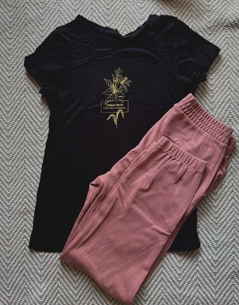 Stylish Black T-Shirt &amp; Pink Pants Set