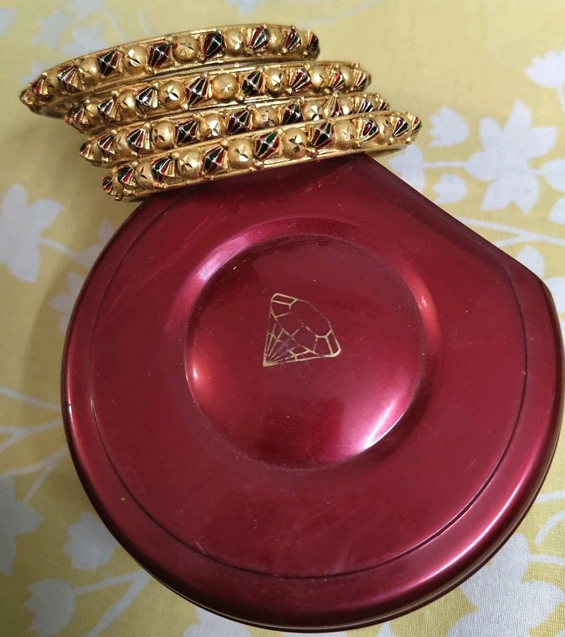 Quality 4 Bangles set, 2.6' Size