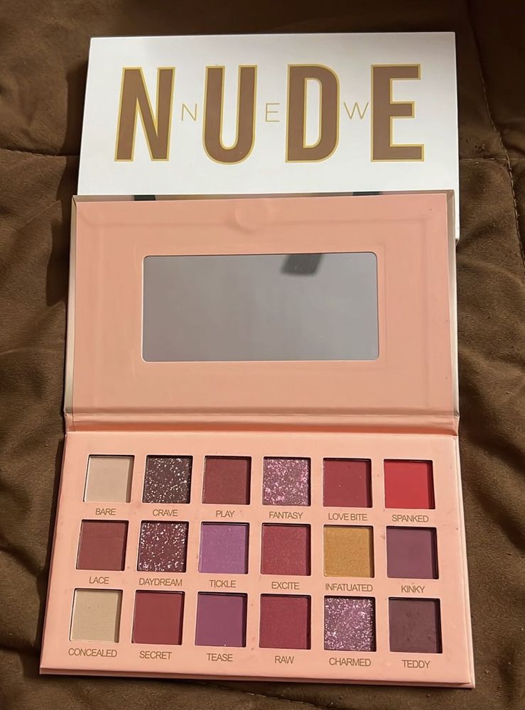 Nude Eyeshadow Palette
