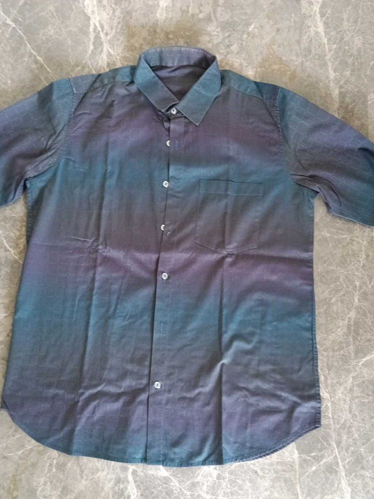Men's Short Sleeve Button-Up Shirt