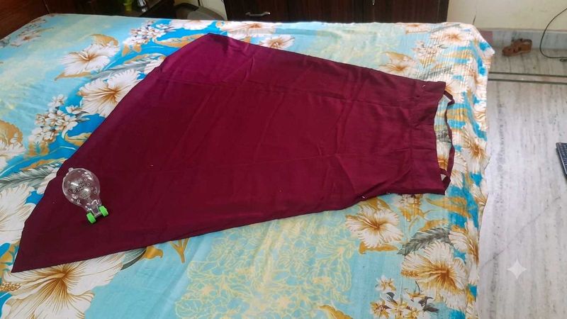 Maroon peticote