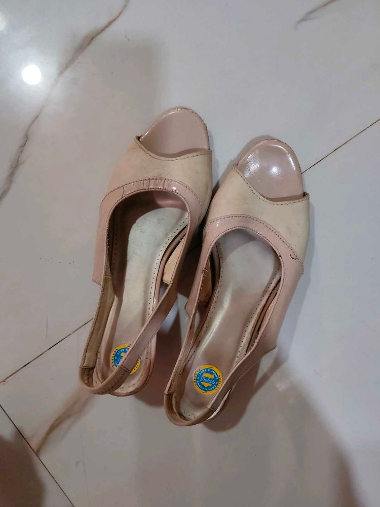 Stylish Slingback Wedge Heels