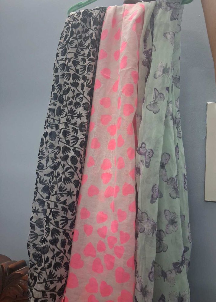 Set of 5 Printed Scarves