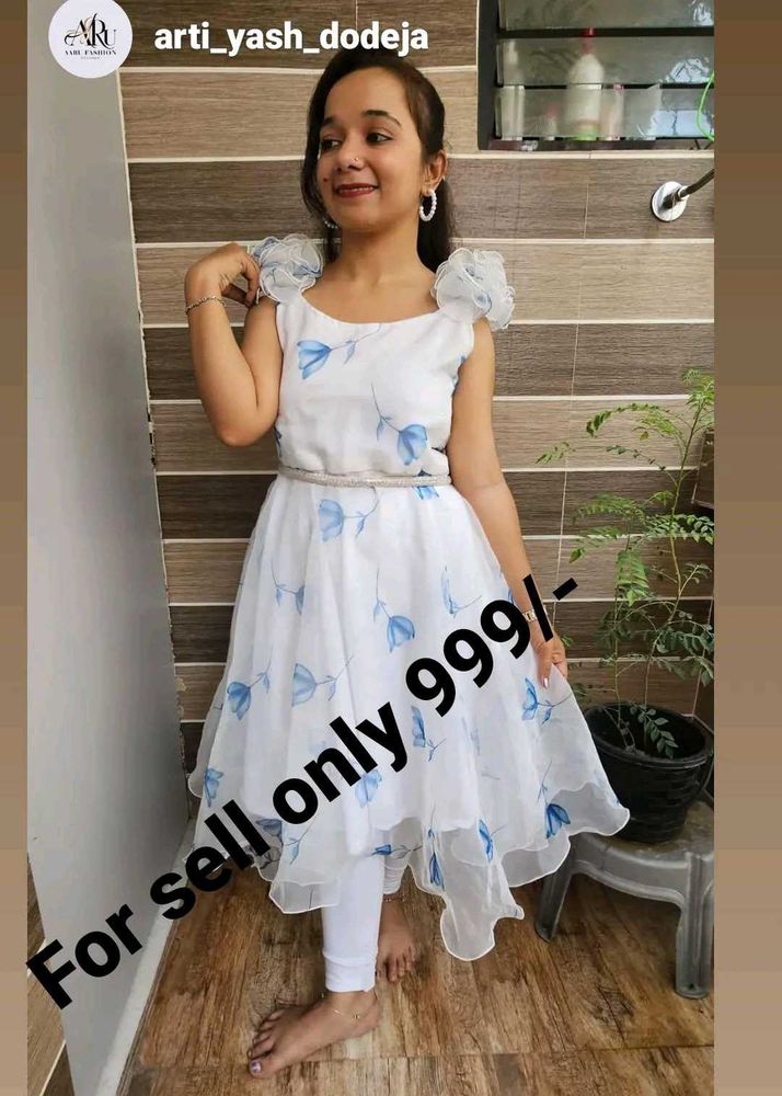 10 outfit for sell