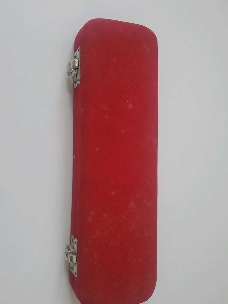 Red Bracelet or Chain Box