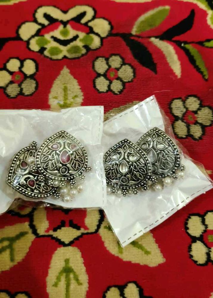 Oxidized Silver Earrings with Pearls