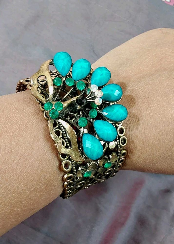 Peacock Statement Cuff Bracelet🦚