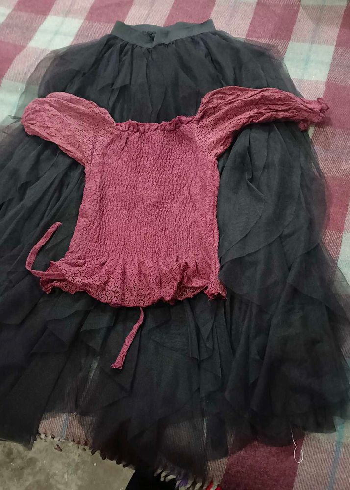 Cute Outfit: Top &amp; Tulle Skirt