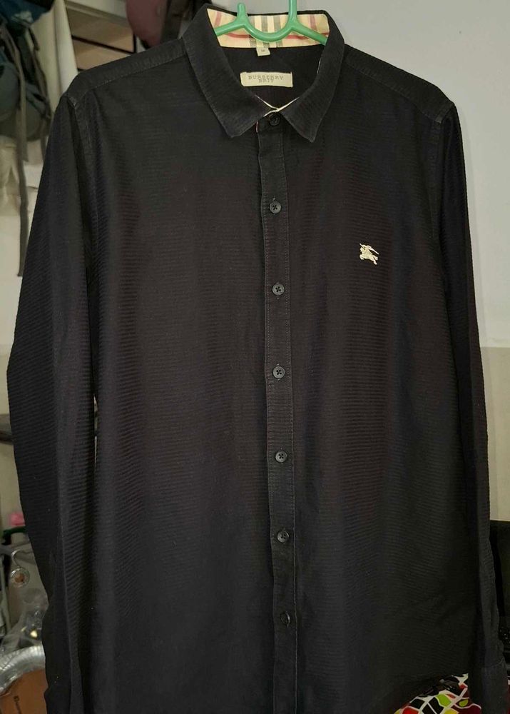 BURBERRY black solid casual shirt