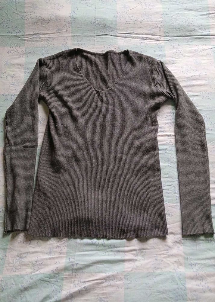 Gray Ribbed V-Neck Long Sleeve Top