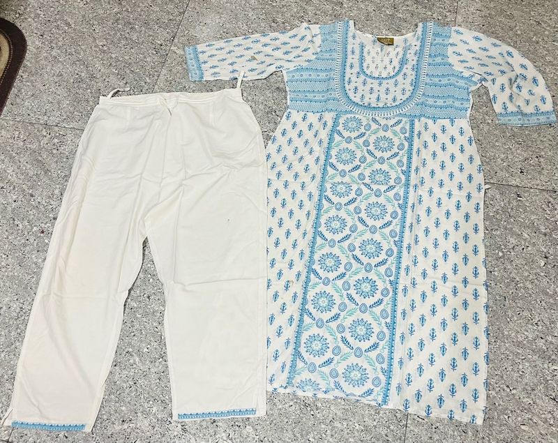 ZARI Blue &amp; White Printed Kurta with Pants