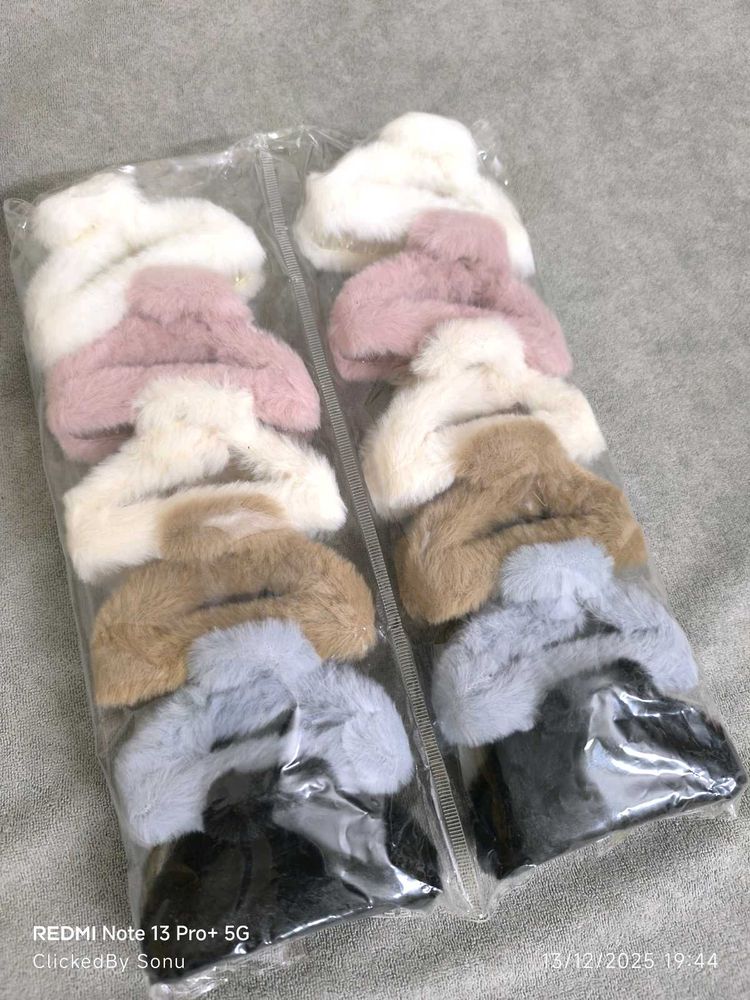 Grab 2 pc Fur Hair Claw Clips(2 ) random colou
