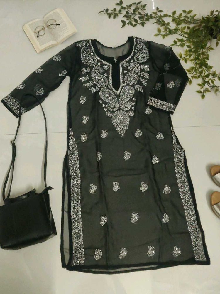 Elegant Black Chikankari Kurta✨🤍🖤