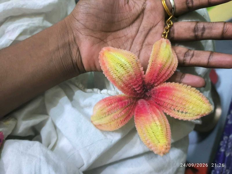 Pretty Flower Keychain