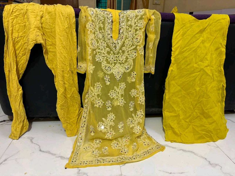 original mirror Chikankari Kurta Set