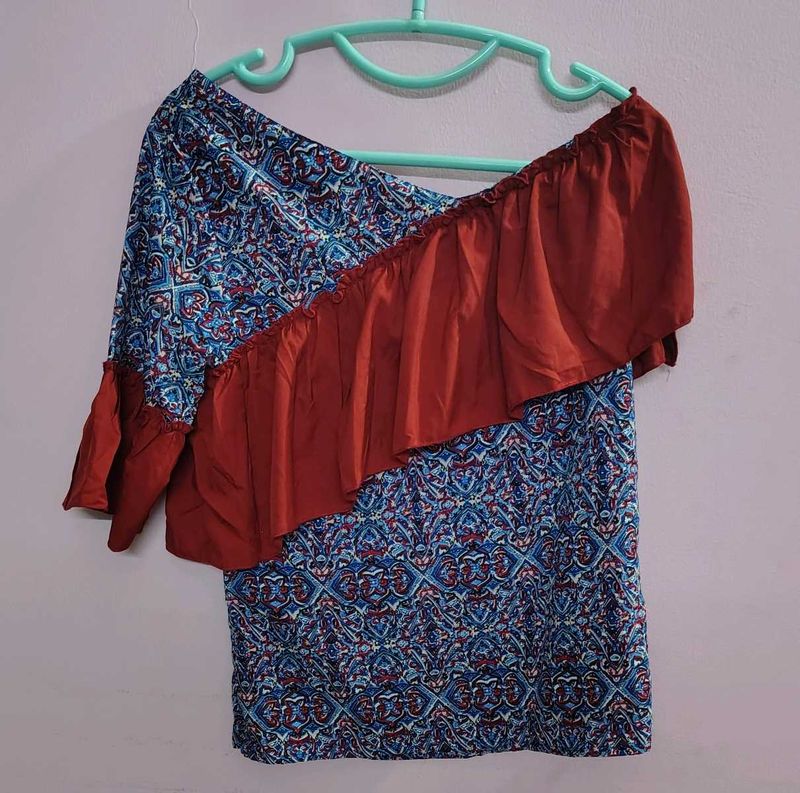 single shoulder top