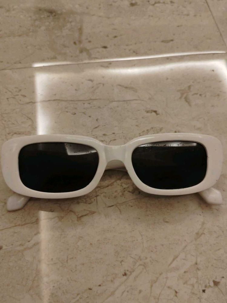 Stylish White Rectangular Sunglasses