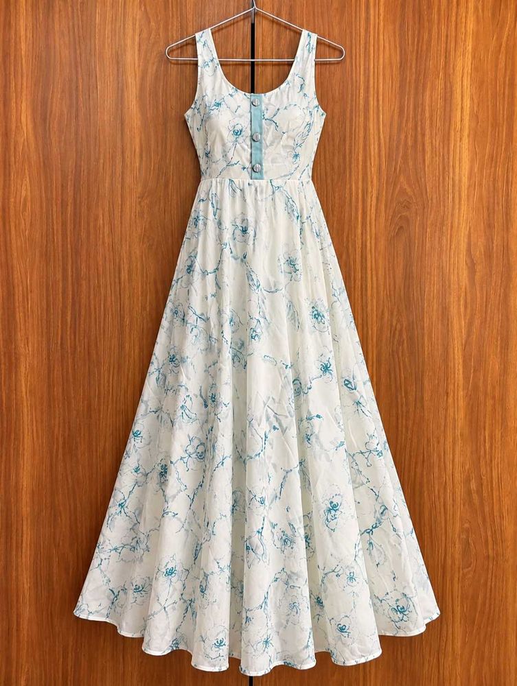 Elegant White Floral Maxi Dress