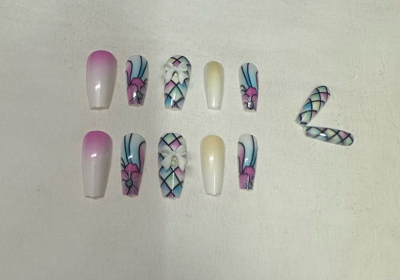 Press-On Nail Set