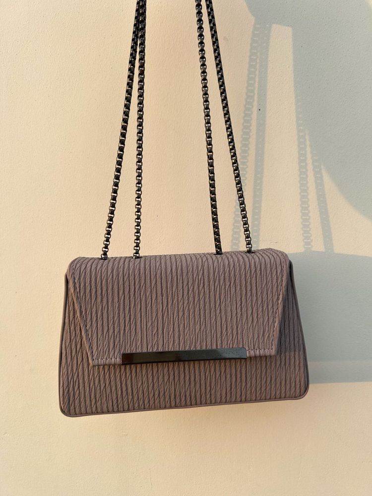Affordable And Spacious Sling Cum Shoulder Bag