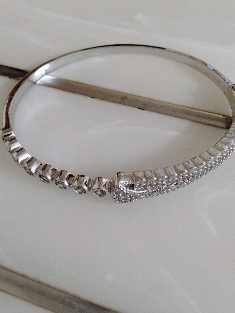 Elegant Bangle Bracelet