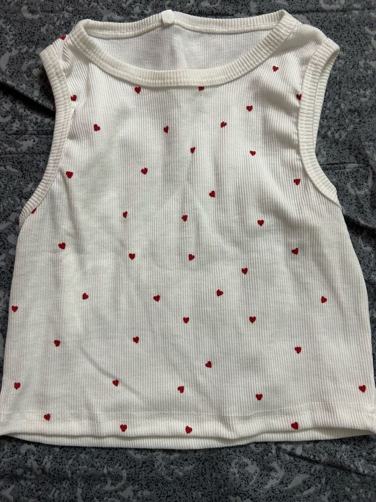 Heart Print Sleeveless Top