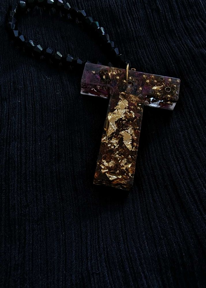 Initial 'T' Resin keychain