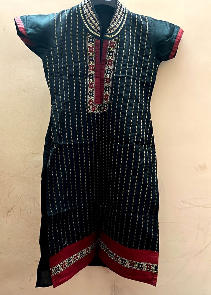 Vintage Embroidered Kurti