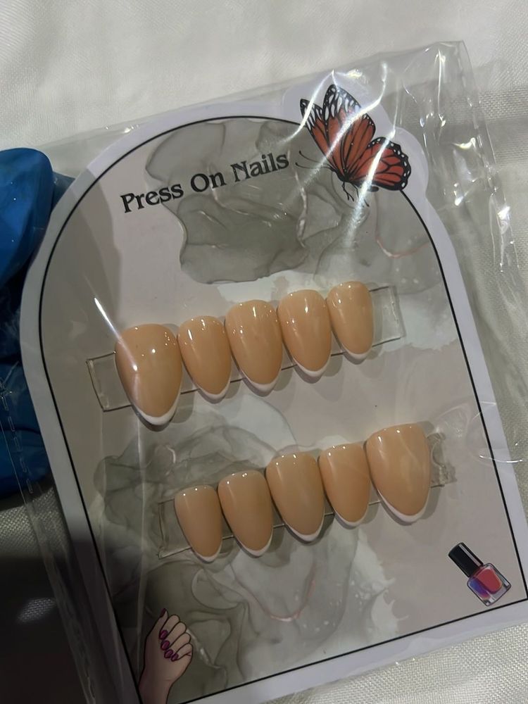 Press On Nails - Natural French Manicure