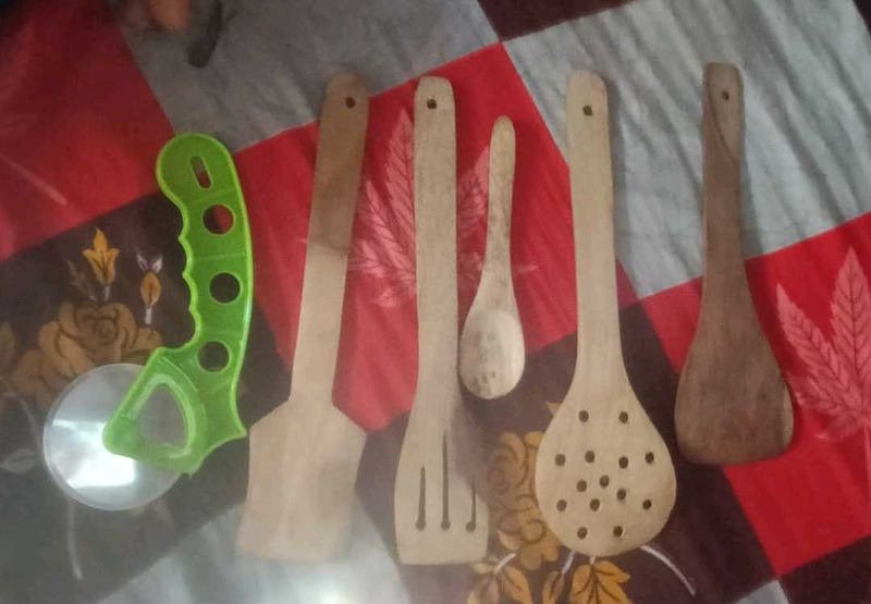 Wooden Kitchen Utensil Set