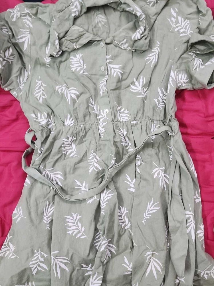 leafy green top which can be casual for both malls