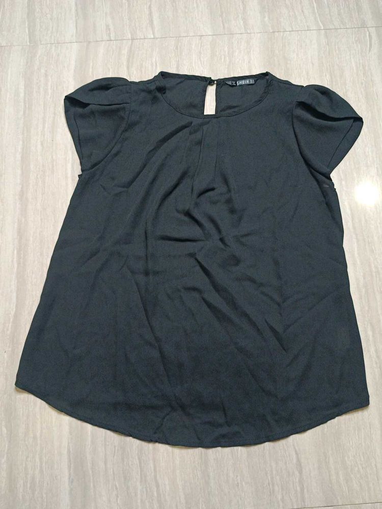 Chic Black Puff Sleeve Top