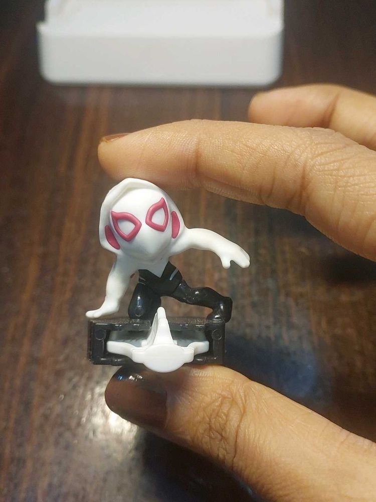 Spider-Gwen Action Figure Toy,  kinderjoy