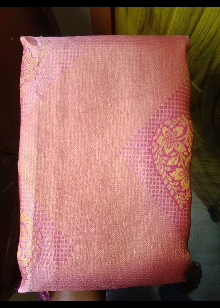 Elegant Pink Silk Saree(pattu)