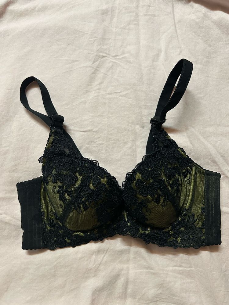 Elegant Black Lace Bra