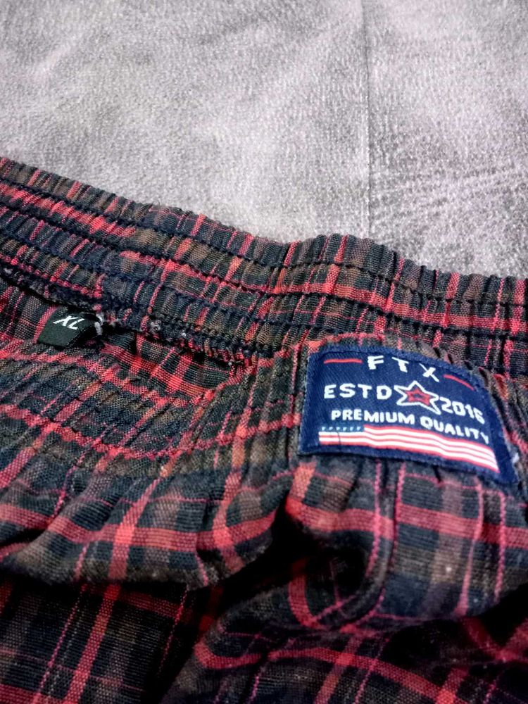 FTX Plaid short Pants XL